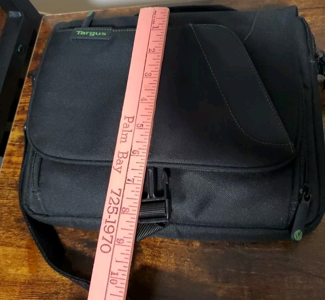 Targus Shoulder Bag Ecosmart Black, Soft Lined Compartment, Medium 11 x 9 in.