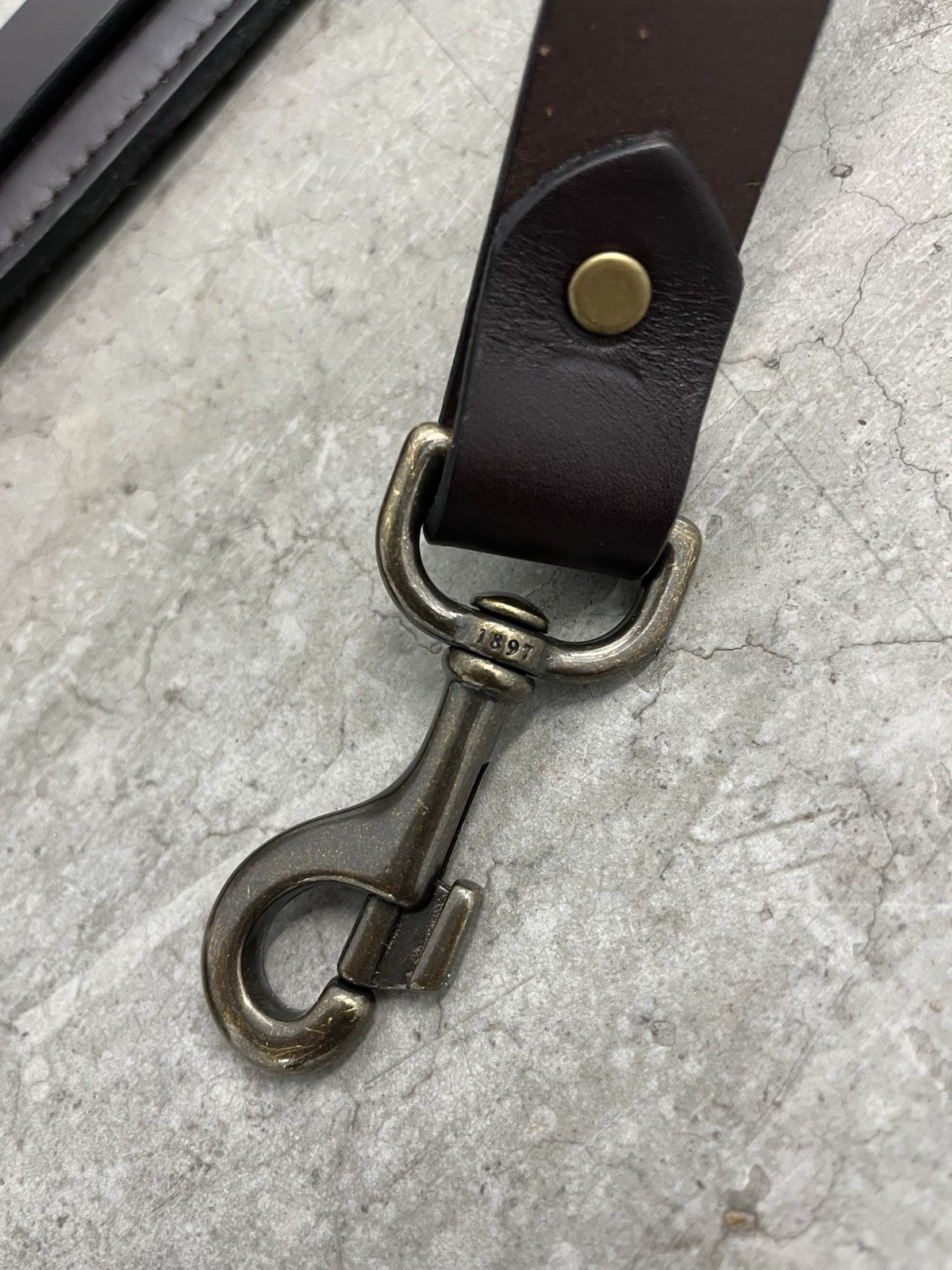 Filson Bridle Leather Brown Padded Soulder Strap Medium – Excellent Condition