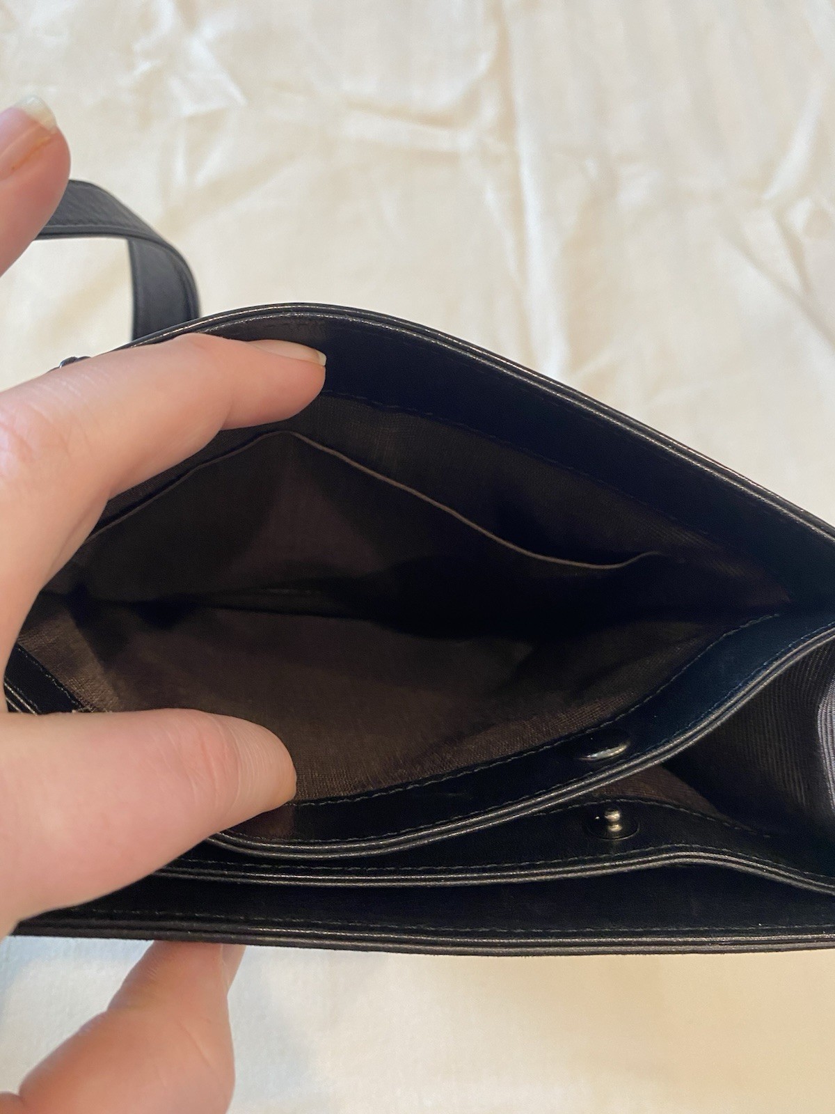Givenchy Classic Black Shoulder Bag Leather Men’s/Unisex Vintage Two-Tone