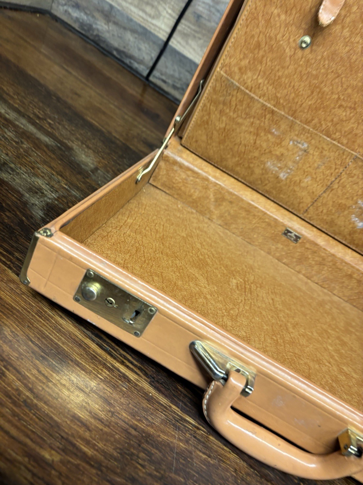 VTG Rexbilt Briefcase Suitcase Brown Leather Prop 18″x 12.5″ x 3.5
