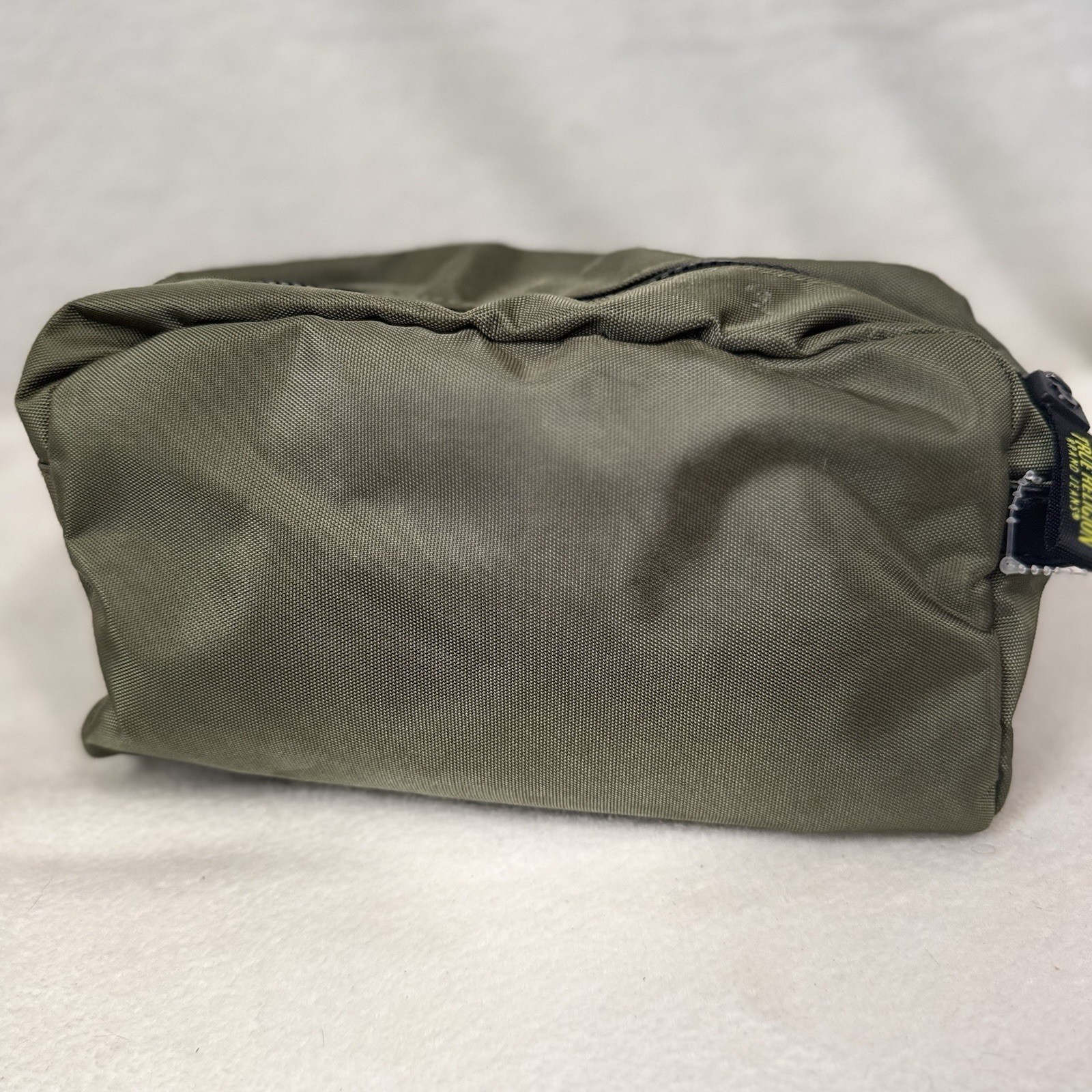 True Religion Men Toiletry Canvas Bag Handle Green W/ Horseshoe Logo 3 Zipper
