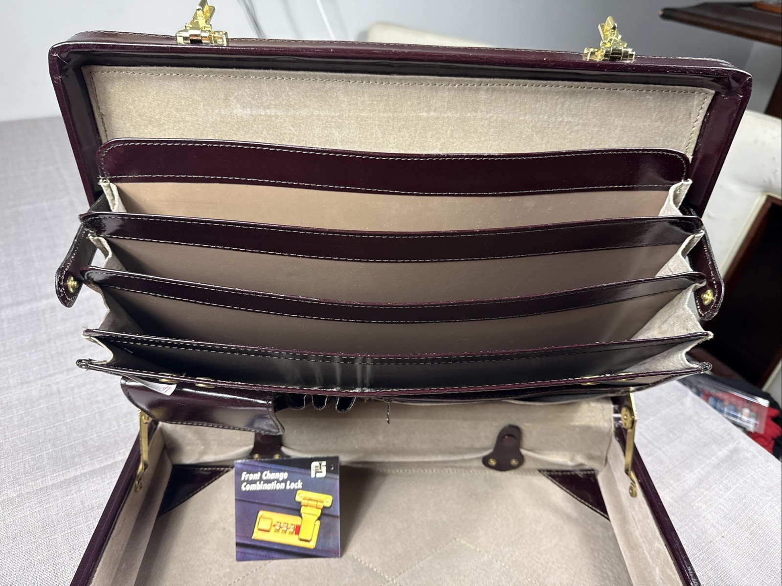 Vtg Heritage Burgundy GENUINE LEATHER & Suede Executive Briefcase