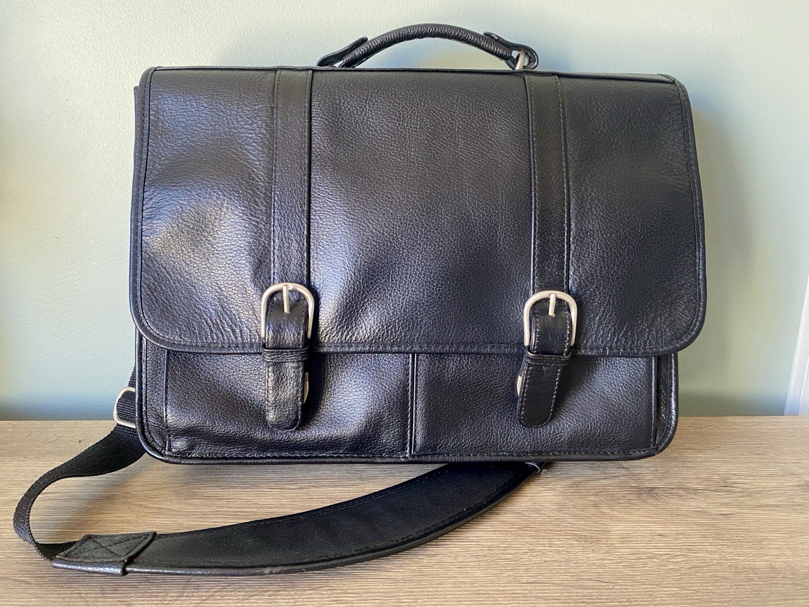Wilson Black Leather Satchel Messenger Bag Laptop Computer Commute MINT