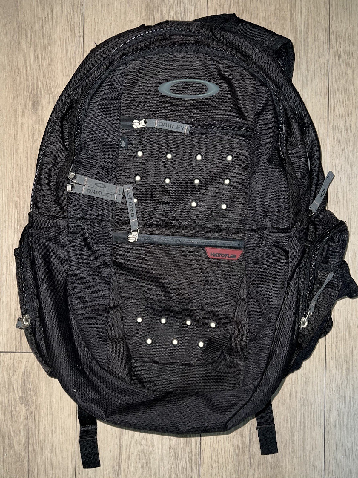 Vintage Oakley Arsenal Pack Backpack Black Hydrofuse Tech Y2K 92329