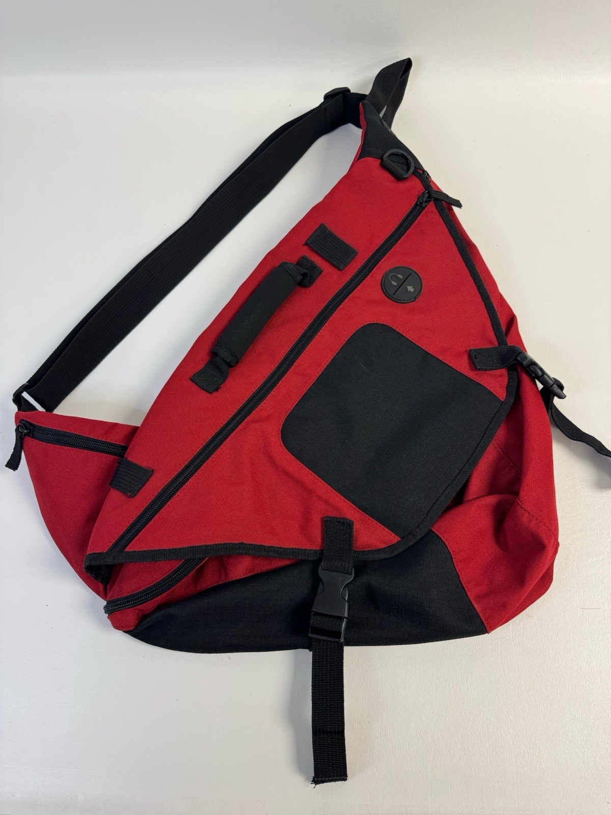 Vtg GAP 2005 Sling Bag Y2K Single Strap Crossbody Shoulder Backpack Gorpcore Red