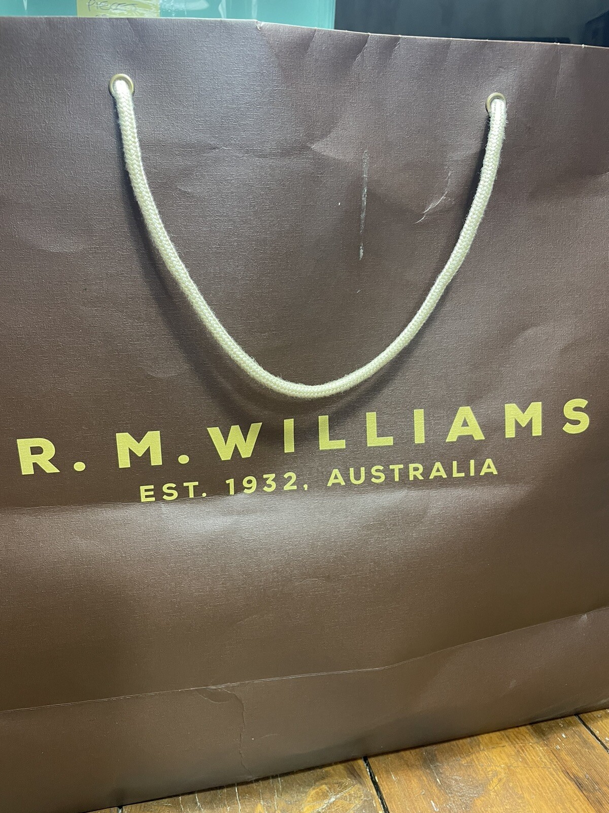 R M Williams Gift Bag With Woven Handles 51x42x17cm Paper Bag Souvenir LEGEND