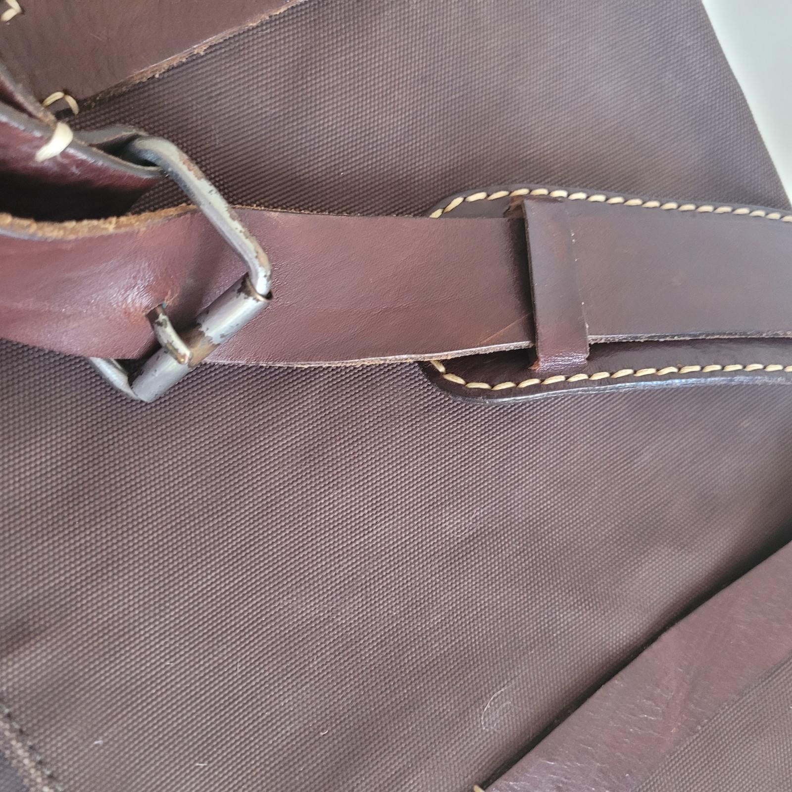 Banana Republic Canvas & Leather Messenger Bag Y2K front Snaps Broken