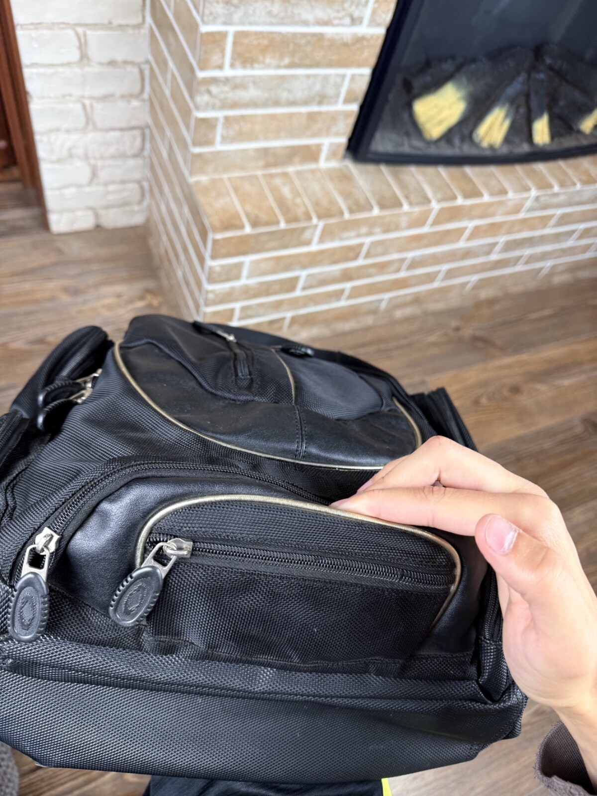Oakley Software Vintge Black Multipocket Backpack Bag