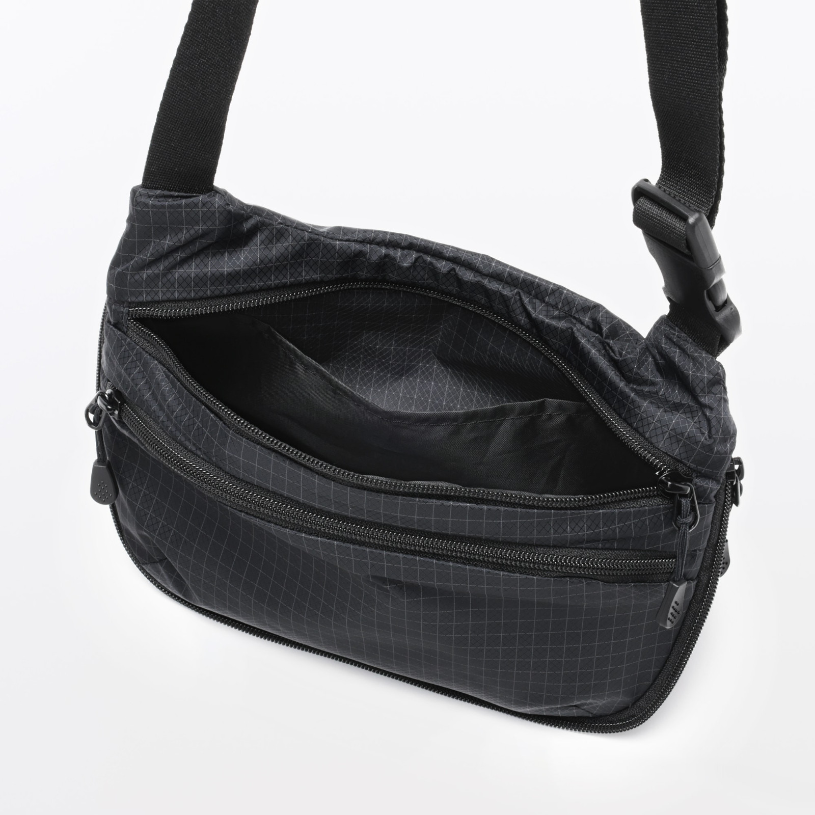 MUJI Water-Repellent Ripstop Mini Shoulder Sling Crossbody Bag Black NWT