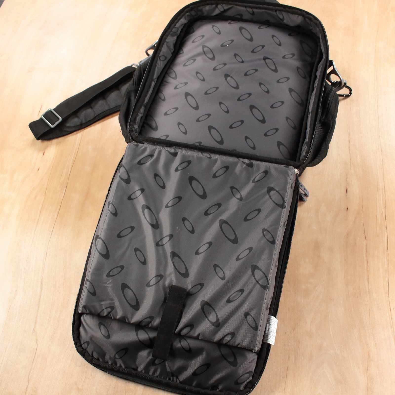 OAKLEY tactical vertical laptop shoulder messenger bag vtg y2k hacker cyber tech