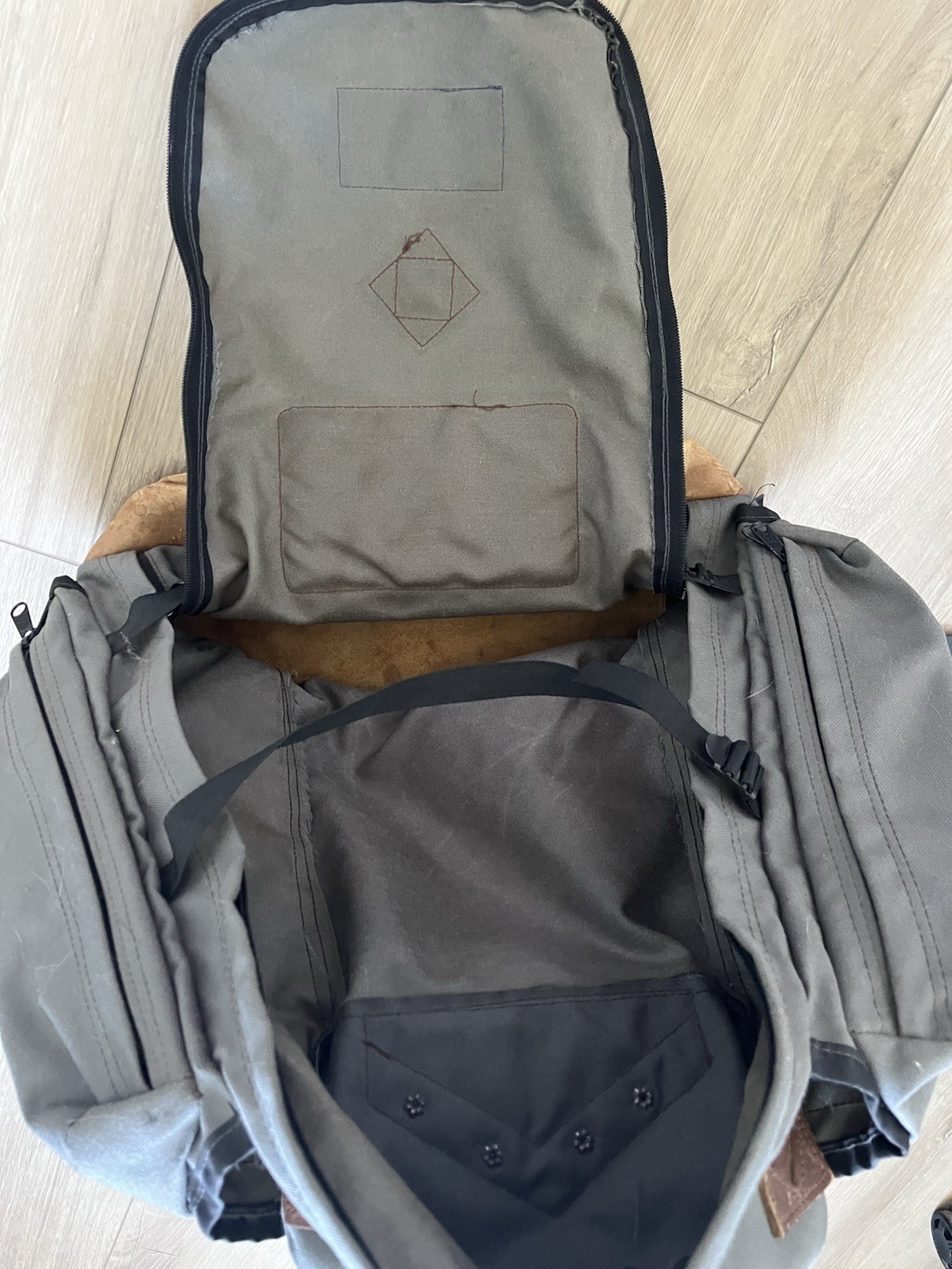 VTG Jansport Super Sack Canvas Backpack Gray Leather Bottom Hiking Pack USA MADE