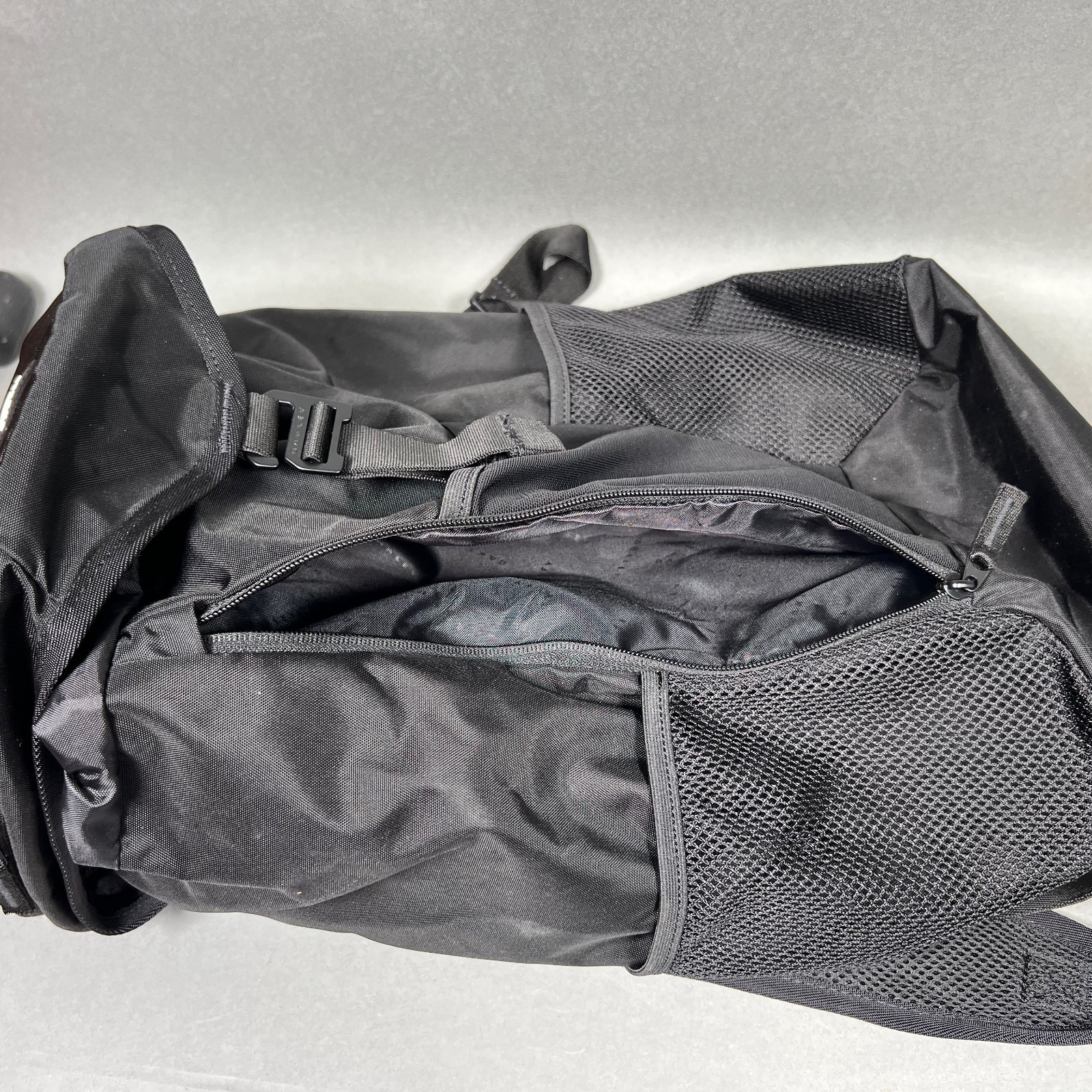 Oakley Clean Days Backpack Black 22L 100% Recycled Nylon Water Repellent MINT