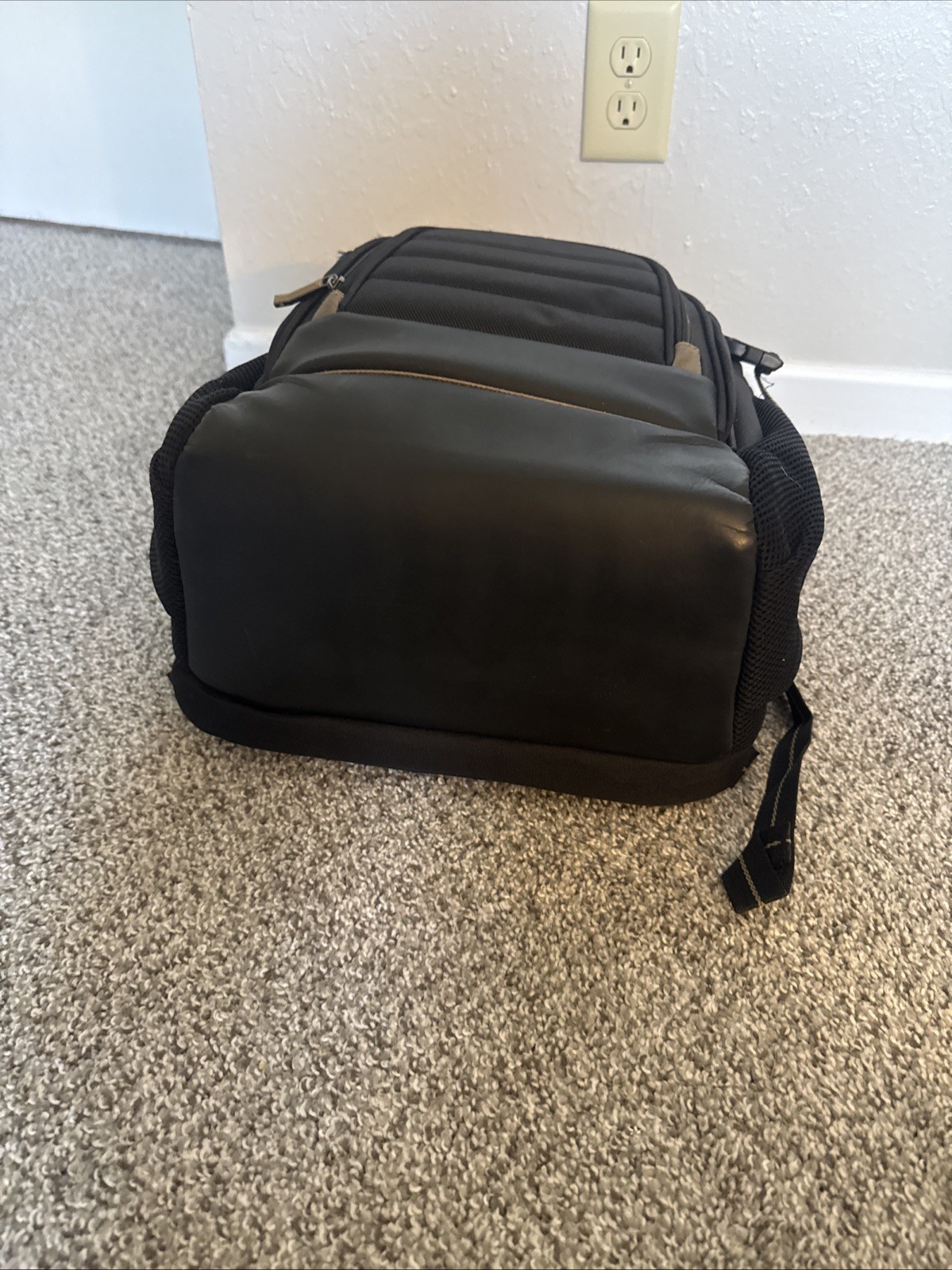 Solo New York Arc Pro Backpack In Black 17.3 Inches
