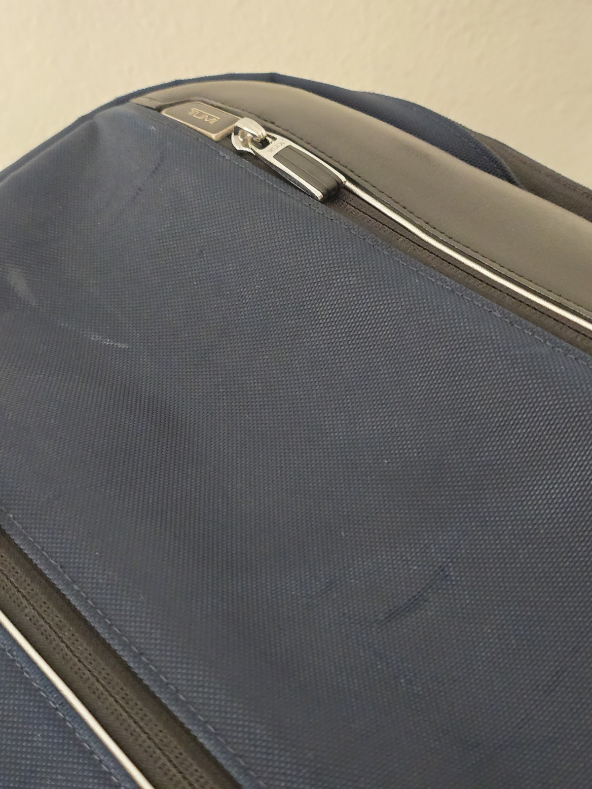 Tumi Arrive Logan Medium Backpack Signature Blue Tumi Arrivé 14.5″x15.5″x5″