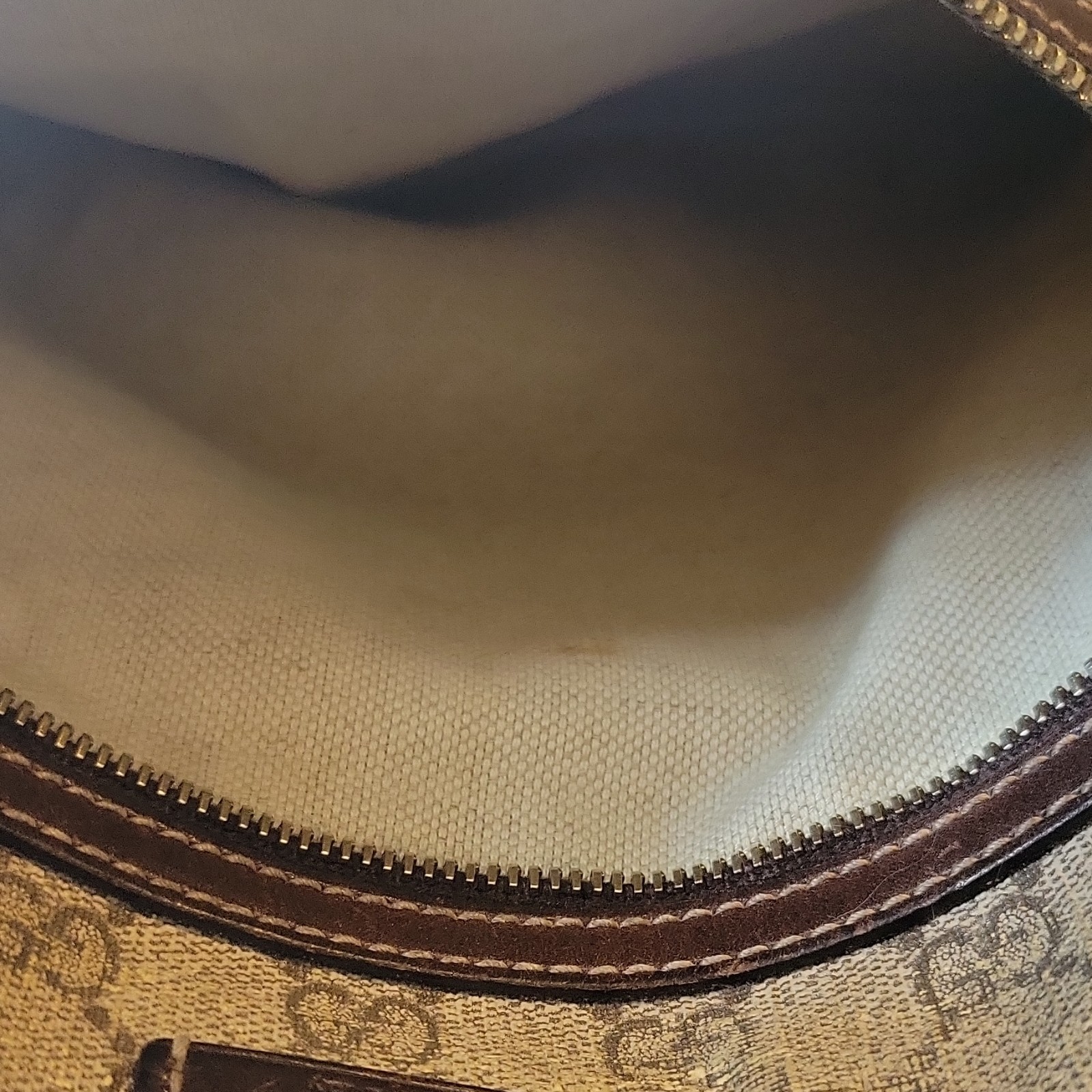 Gucci GG Monogram Messenger Bag Beige/Brown Zip Shoulder Crossbody Strap