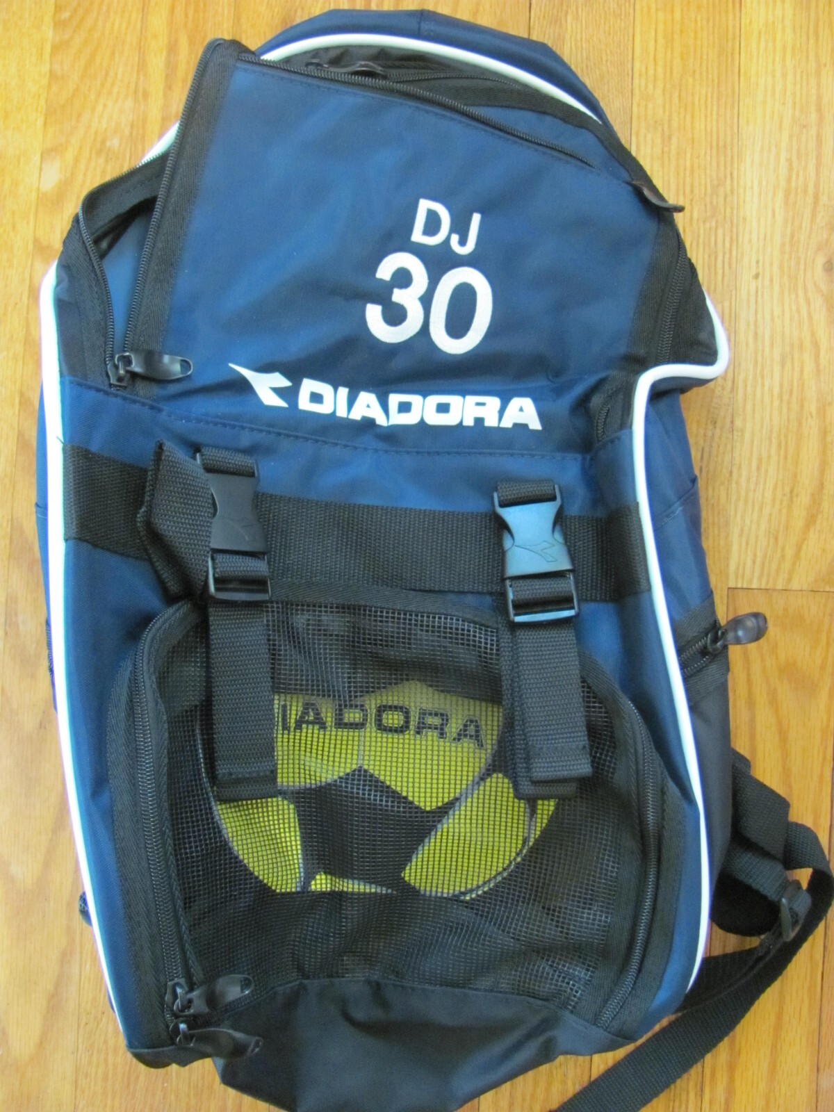 DJ #30 DIADORA Squadra Backpack Navy Blue Soccer Futbol Team Sports w/ DEFECT!