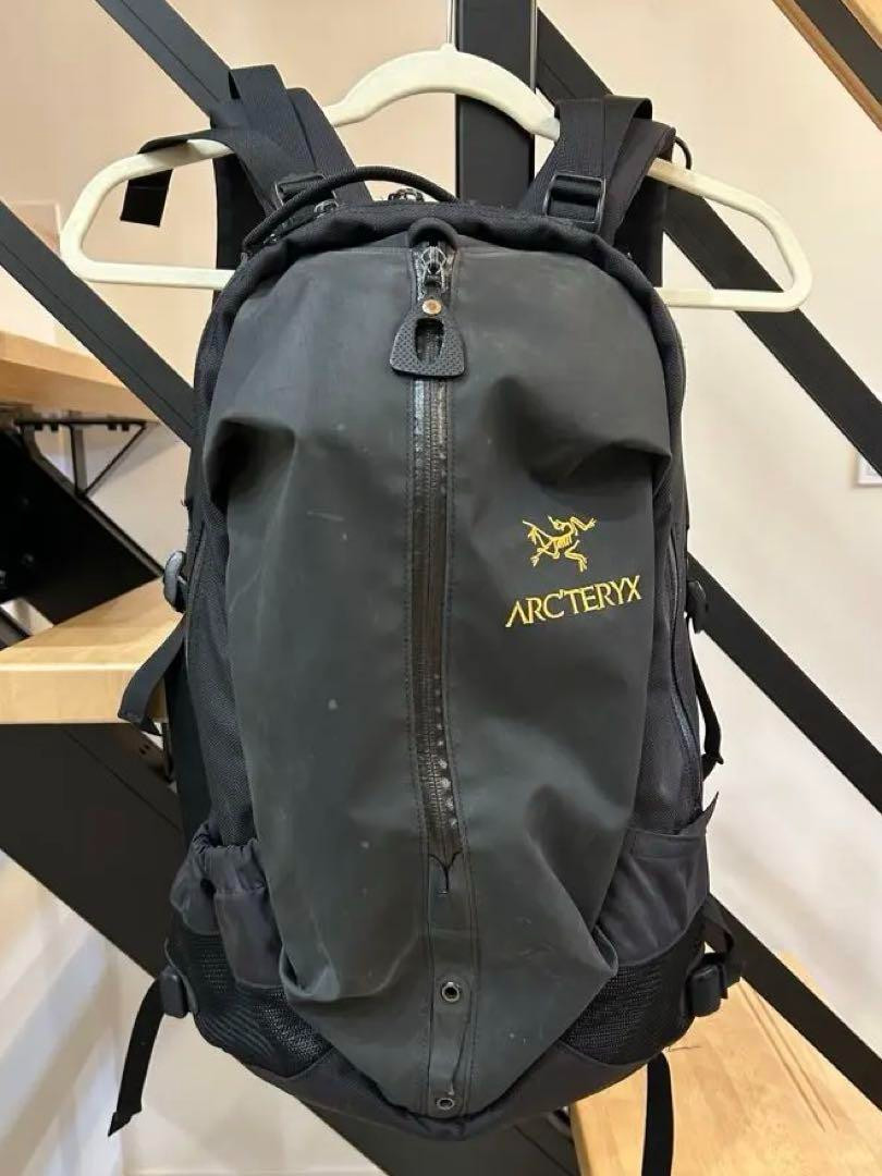 Arc’teryx Arro 22 Backpack Black Used Old Logo Rare Japan Exclusive