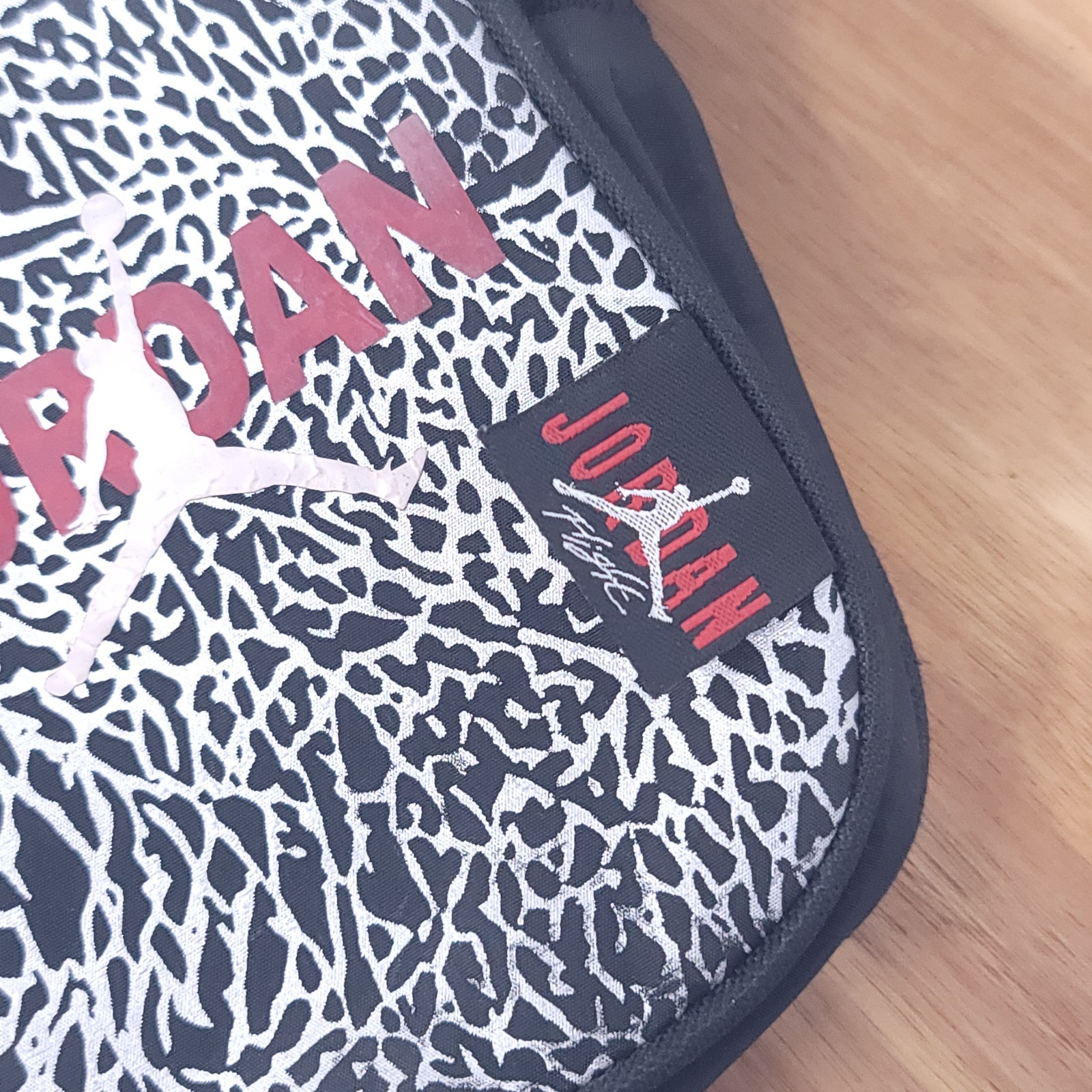 Nike Air Jordan Bag Small Black Messenger Crossbody Elephant Print Vintage