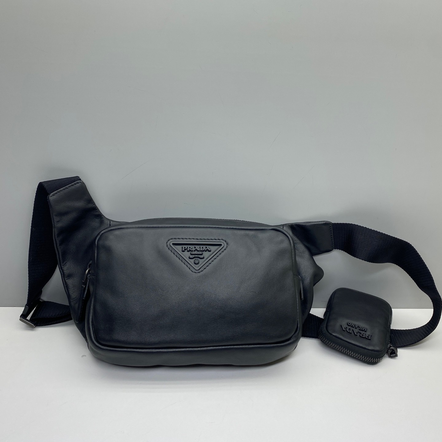 Prada Pre-Owned Authentic Sling Bag Black Leather 2VH127-2DMF-F0002 24x16x6cm