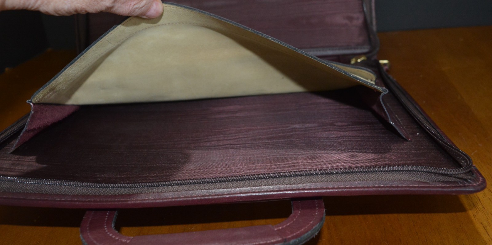 VTG Leather Briefcase Portfolio Planner SUPERIOR QUALITY Drop Handle Cognac
