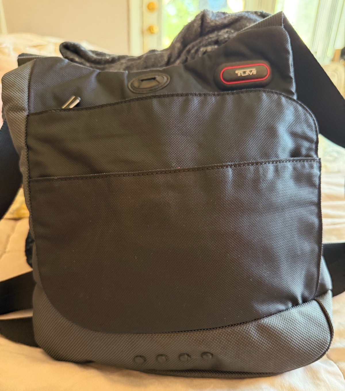 TUMI T-Tech Lightweight Nylon Flap Magnetic Closure Crossbody Shoulder Black Bag