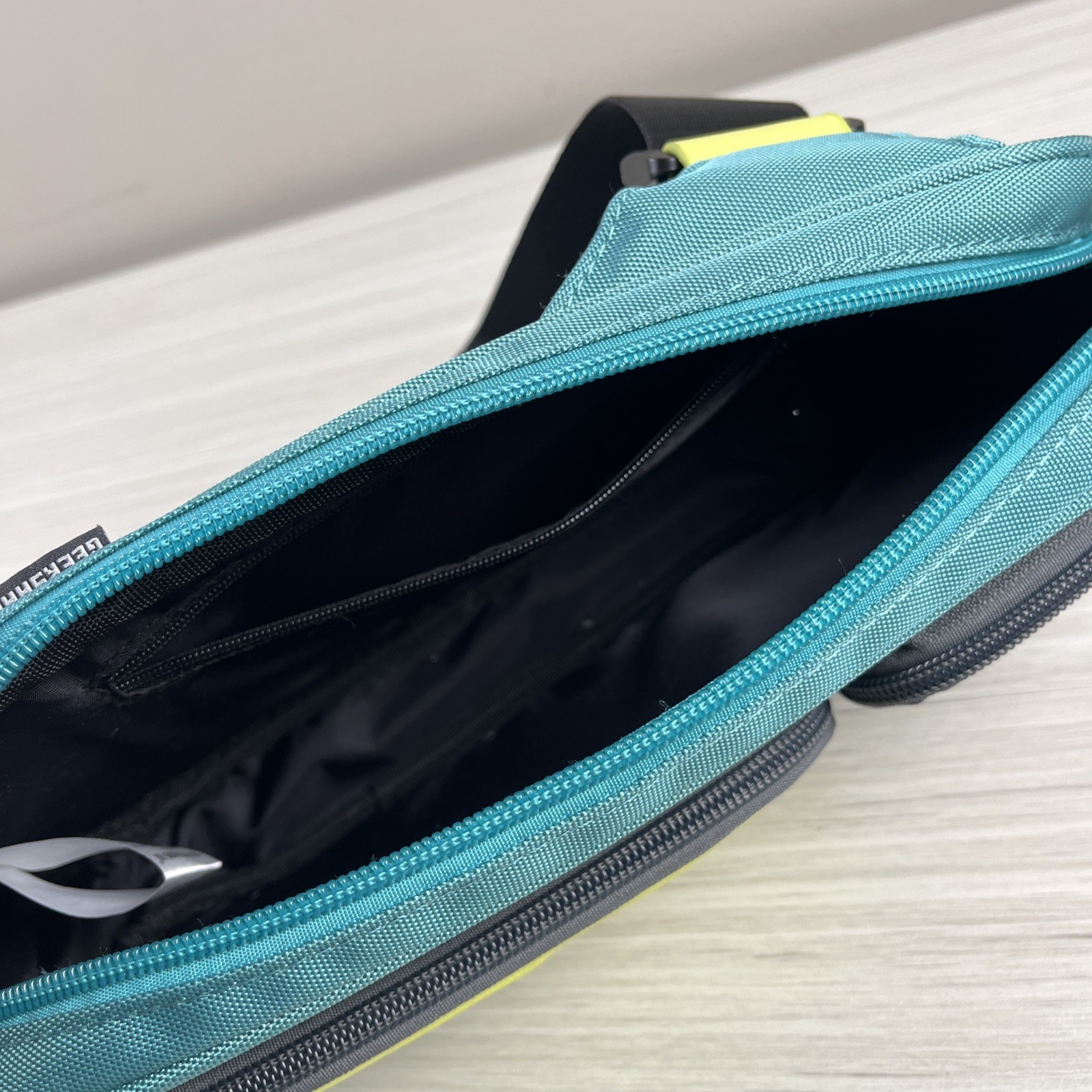 Geekshare Crossbody Bag Video Game Switch Shoulder Fanny Pack Messenger Case