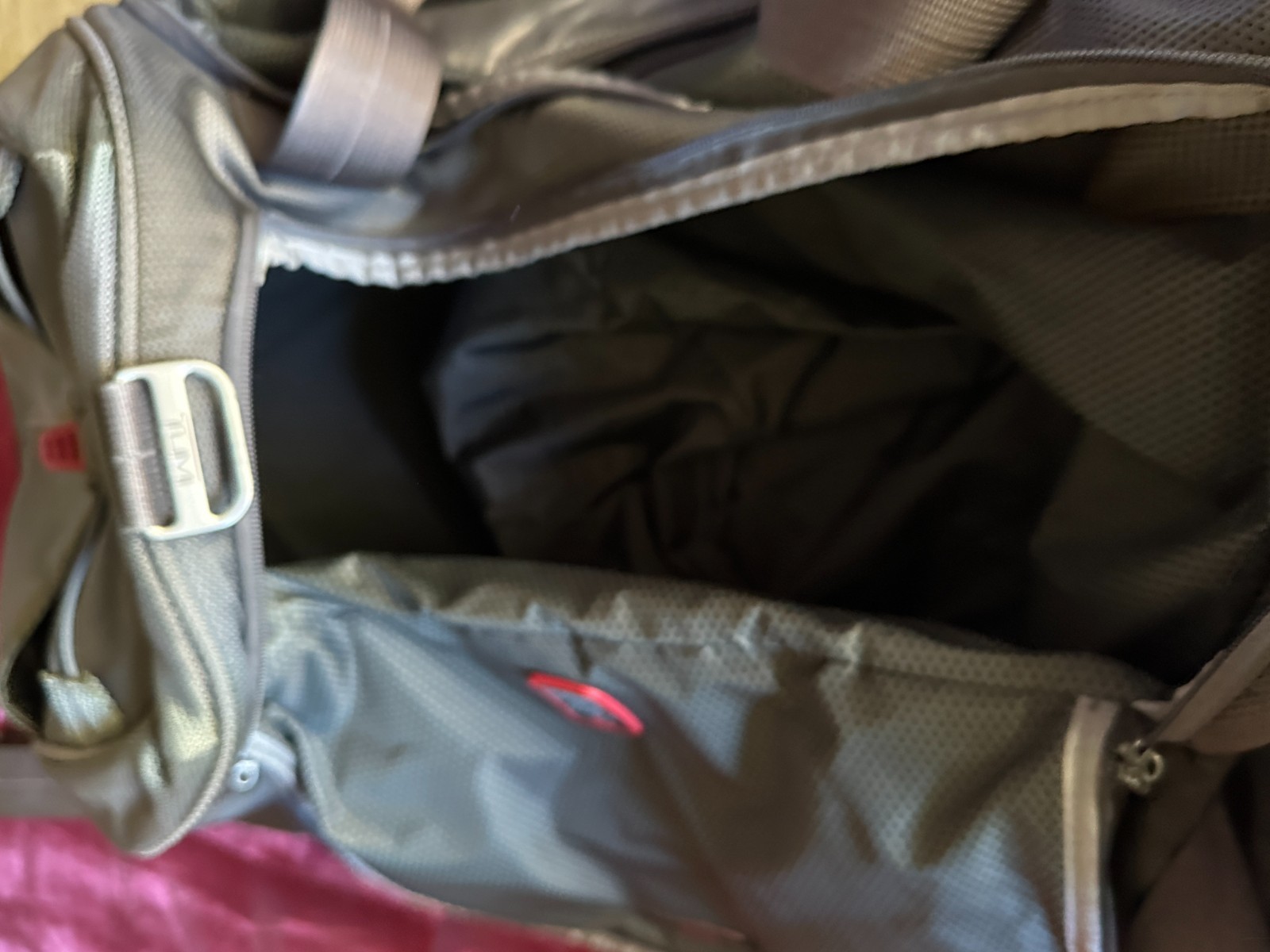 TUMI Tech Carry On Overnight Duffle Bag w/ Shoulder Strap #5525GRH Gray Black