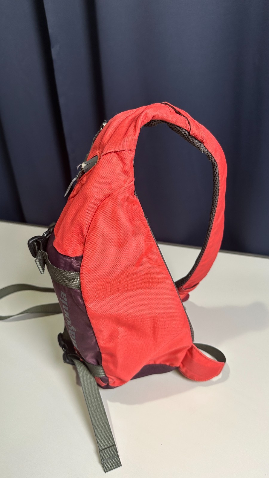Patagonia Atom Sling 8L Crossbody Bag Coral Red Plum 48259 FA13 Discontinued