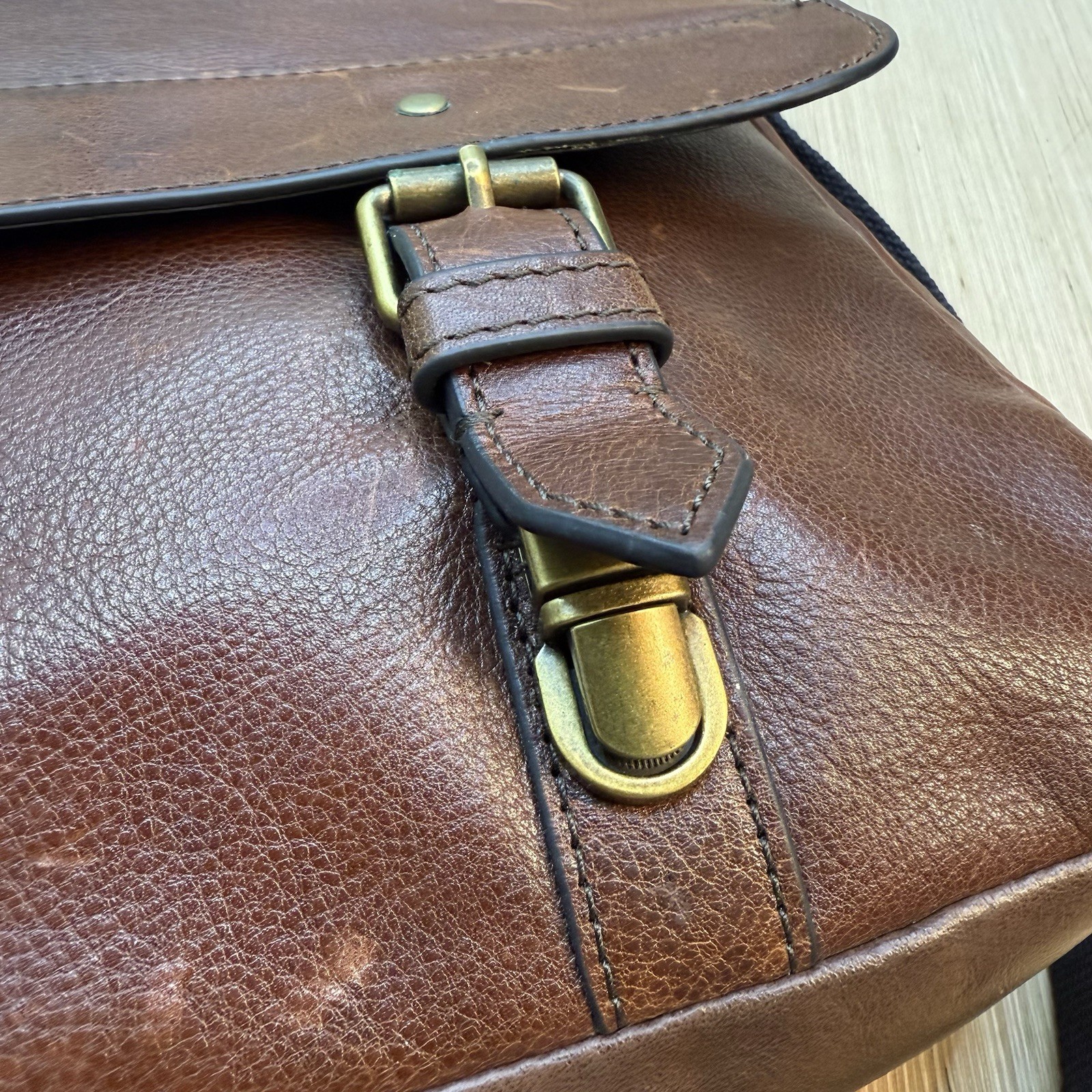FOSSIL Rich Brown Leather Messenger Satchel Computer Laptop Cross Body Bag 16×12