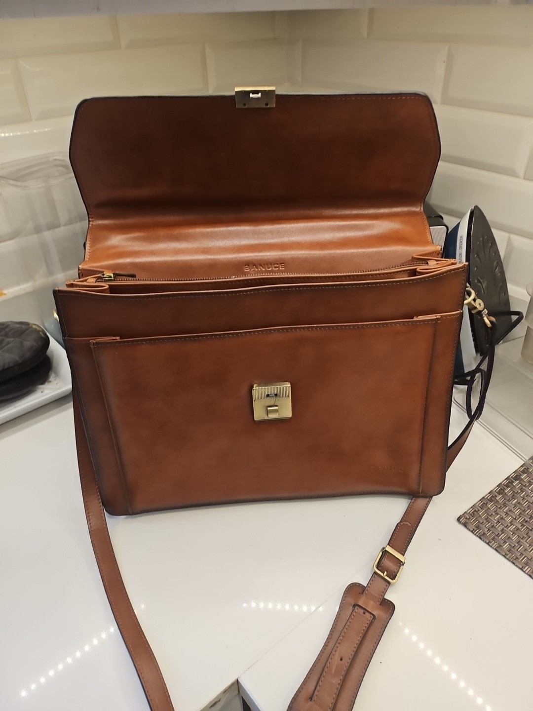 Banuce Vintage Genuine Italy Learher Briefcase