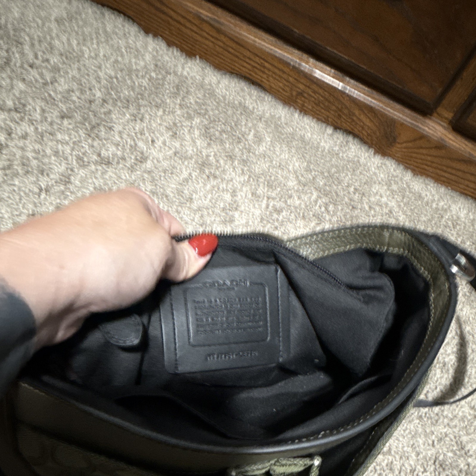 Coach Signature Green Messenger Crossbody Bag Magnetic Closure Pockets Men