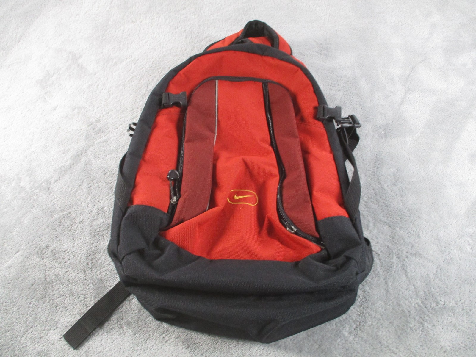 Nike Backpack Bag Mens Medium Red Black Padded Straps School Sports Bookbag