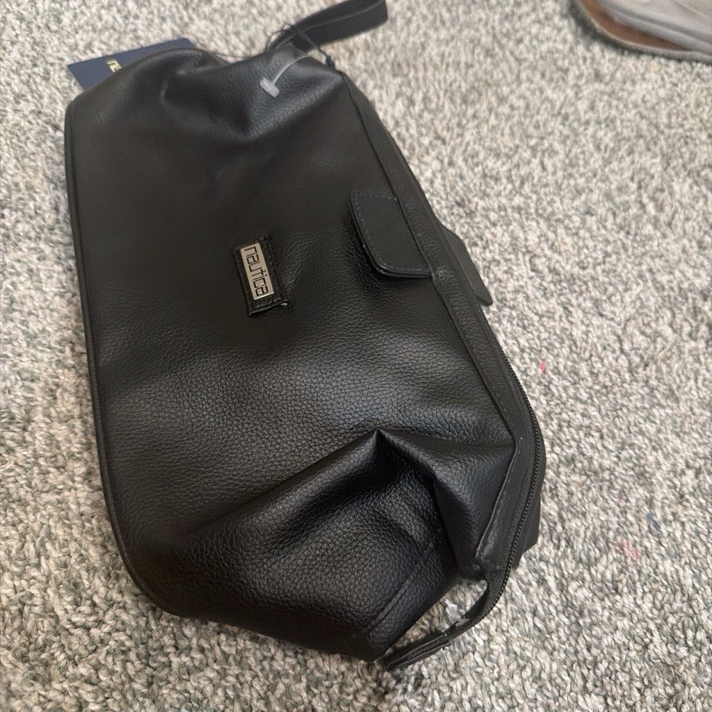 Nautica Men’s Black Zip Travel Dopp Kit Toiletry Bag Wrist Strap Lightweight