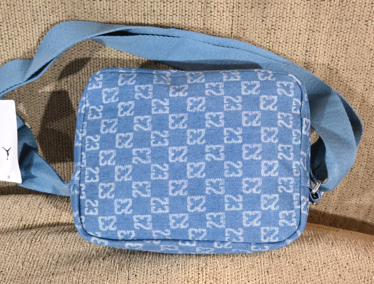 NWT Nike Jordan Monogram Mini Messenger Crossbody Carry on Bag (3.6L) UNISEX