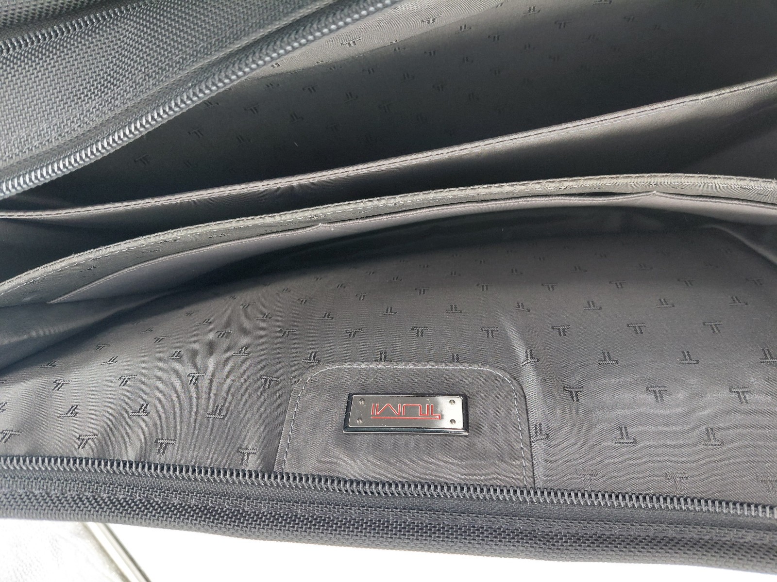 Tumi 26141D4 Alpha Black Ballistic Nylon Laptop Briefcase Bag – Used Good Cond.