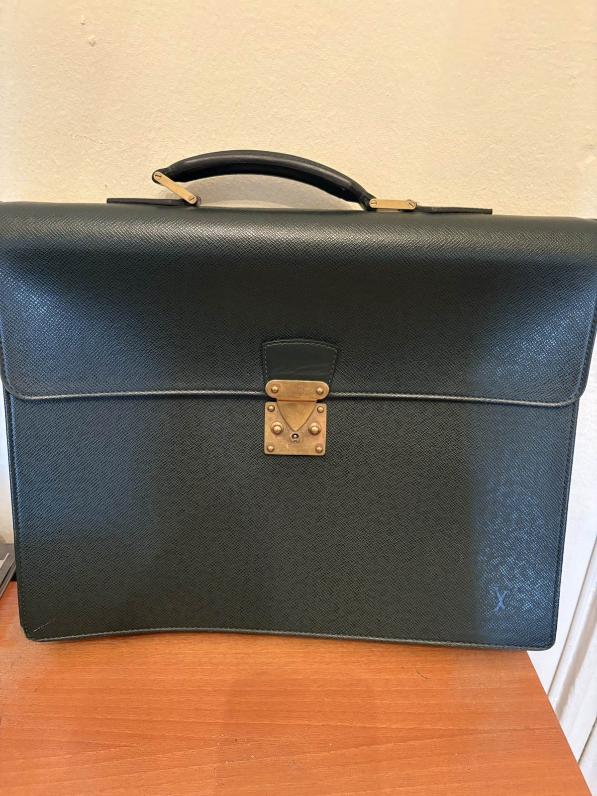 Louis Vuitton Black Men’s Briefcase Brass Hardware Push Lock