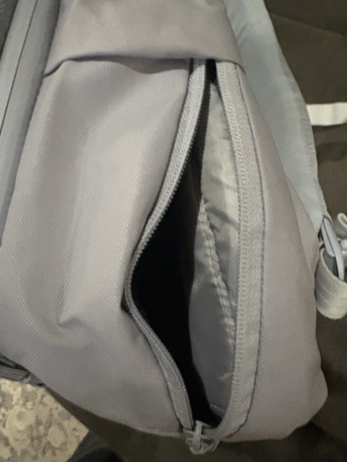 Adidas 4NWNL Backpack Bag 20.5 L Halo Silver w/ inner Laptop Sleeve
