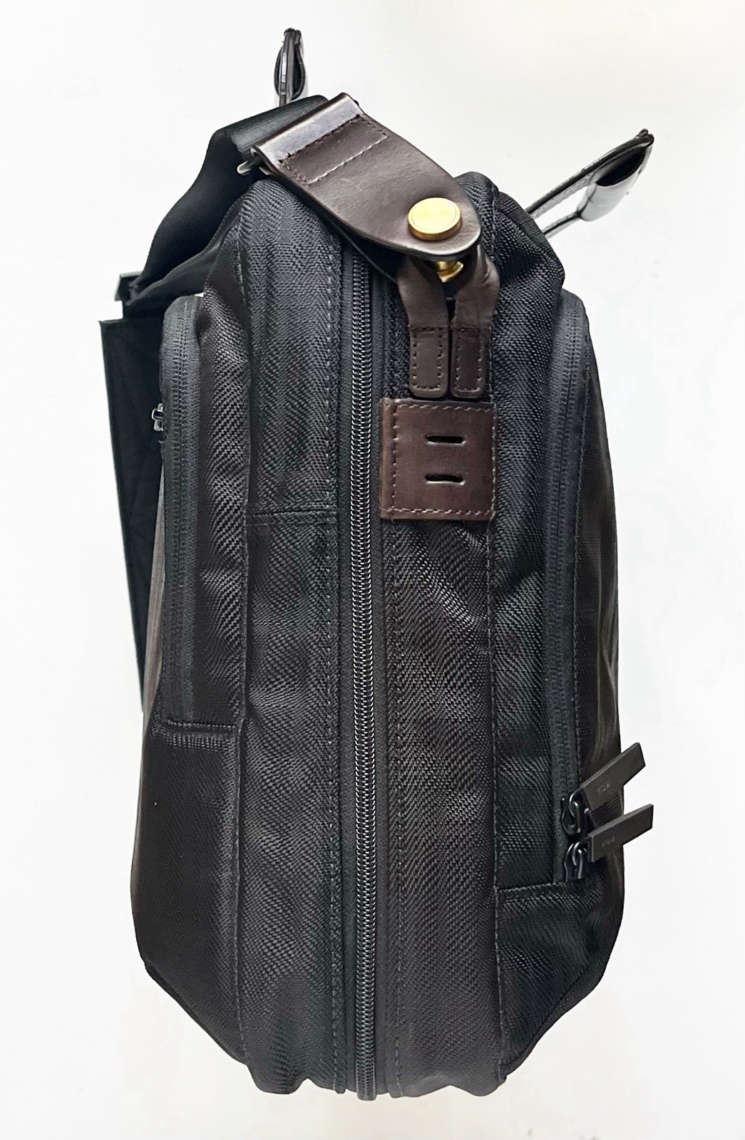 【RARE!】TUMI ❖ Dror Briefcase Black Nylon Brown Leather Reversible Crossbody Bag