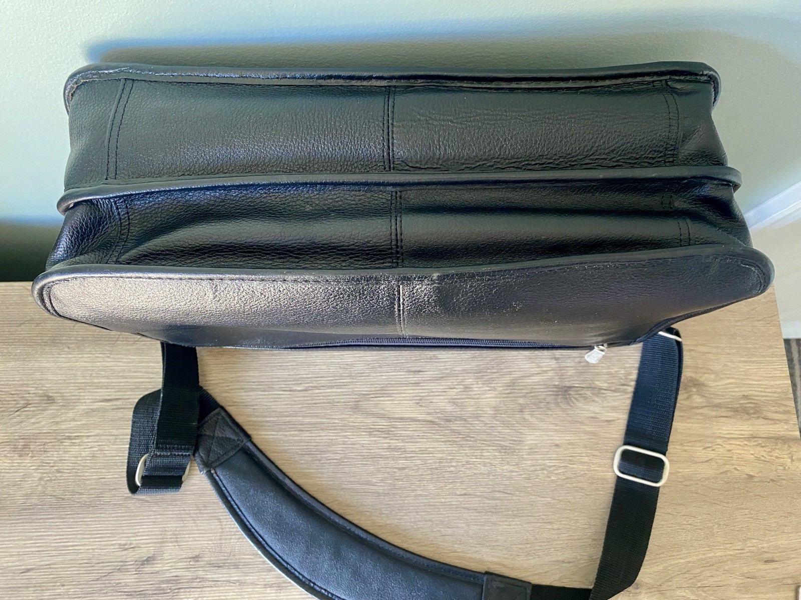 Wilson Black Leather Satchel Messenger Bag Laptop Computer Commute MINT