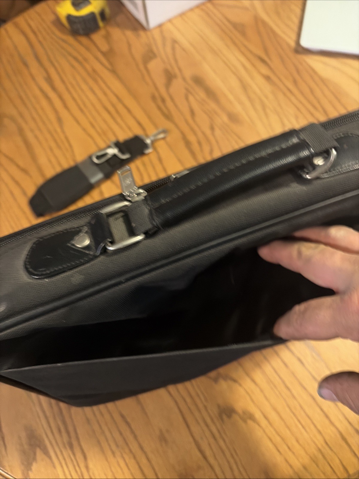 Port Authority Messenger Briefcase – Black