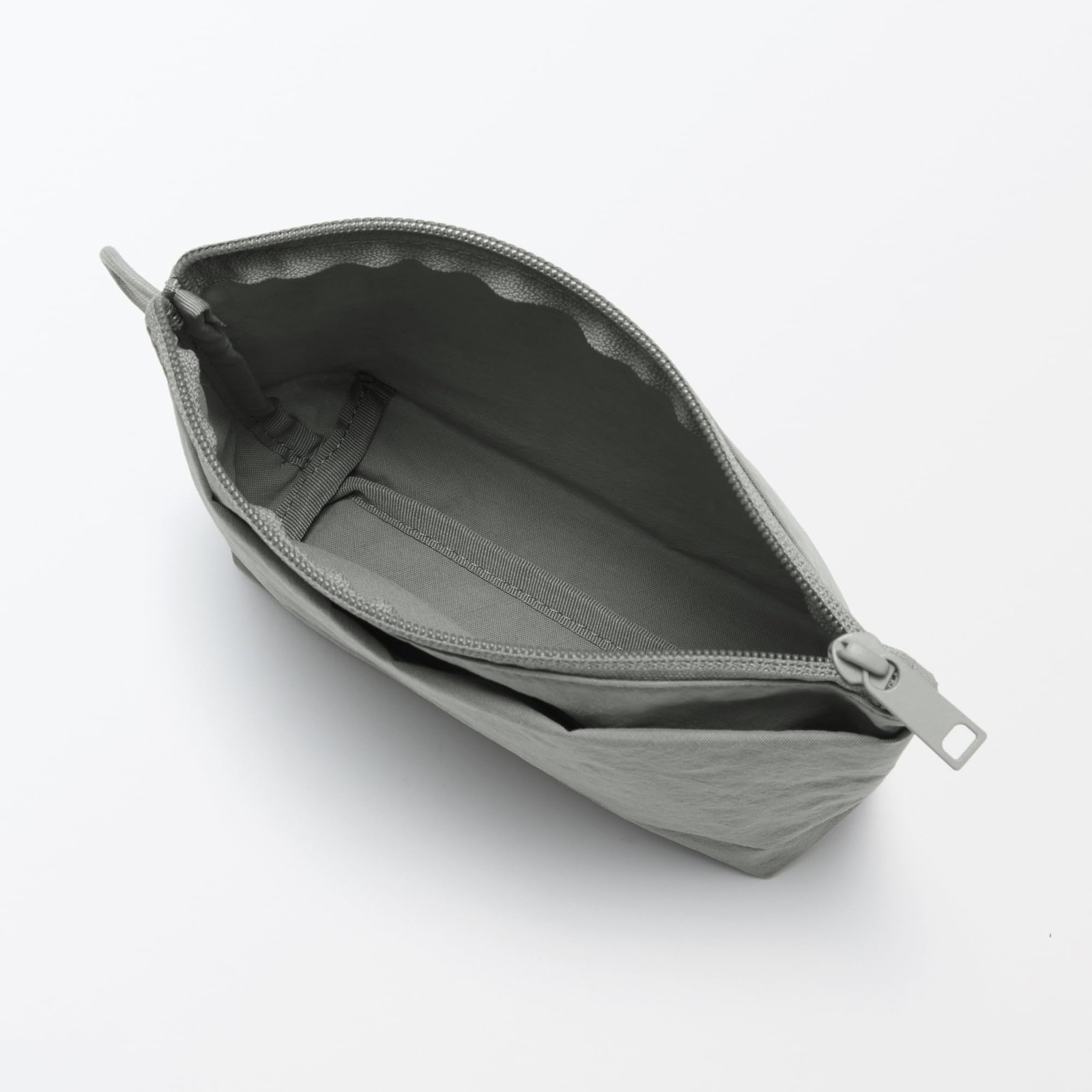 Wrinkle nylon gusseted pouch, gray, M, approx. 21 x 13.5 x 6 cm, 84475689