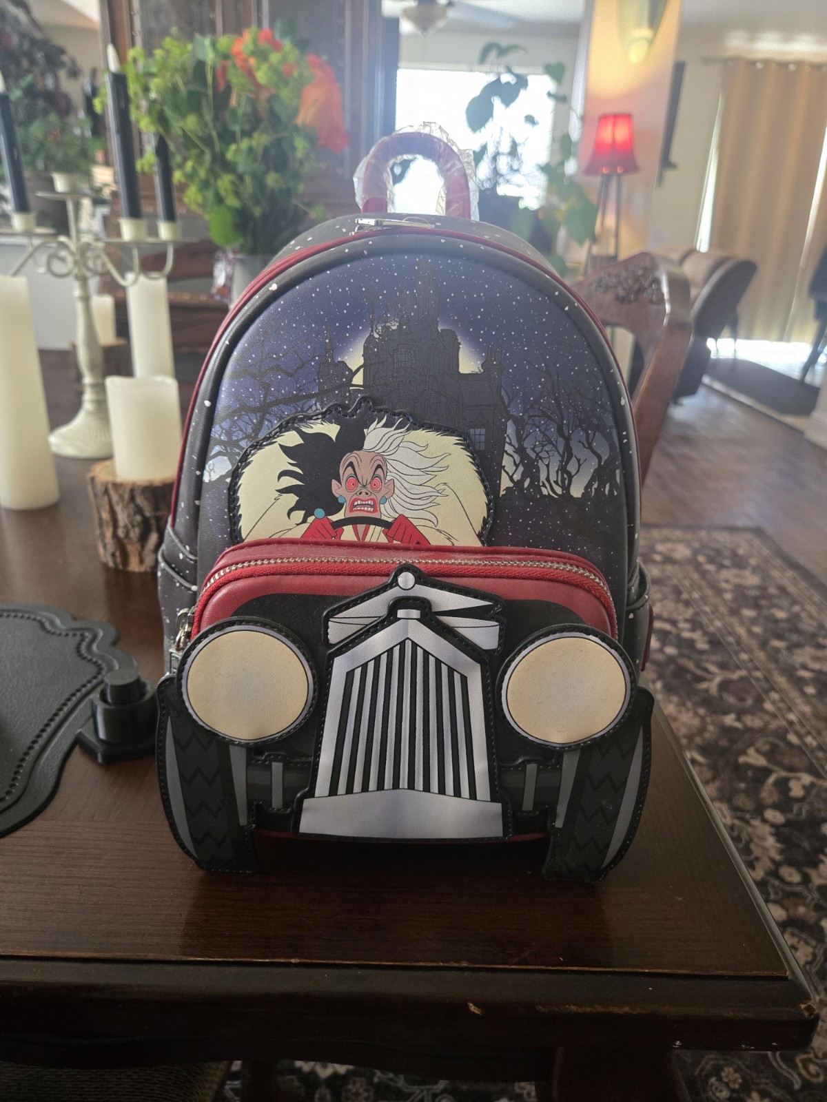Disney Villains Loungefly Cruella de Vil Mini Backpack Black/Red