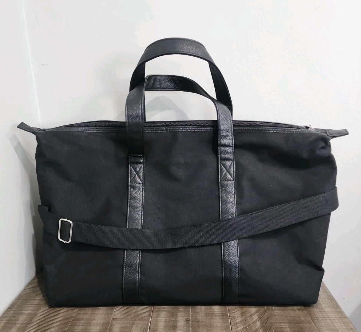 Ralph Lauren Black Duffle Bag • Silver Polo Horse Logo Gym • Travel • Work NWT