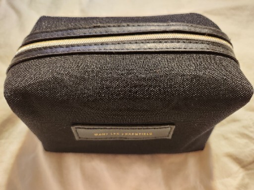 Want Les Essentials For Air Canada Toiletry Bag