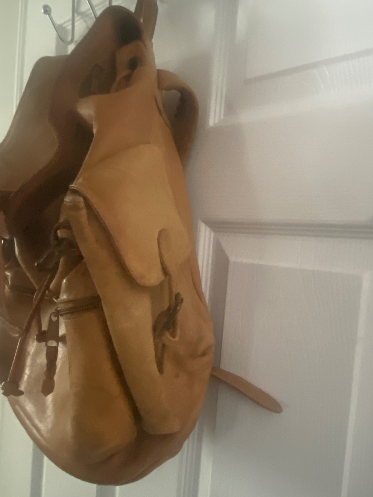 Vintage ELLINGTON Authentic Camel Color Leather Large Backpack – Distressed
