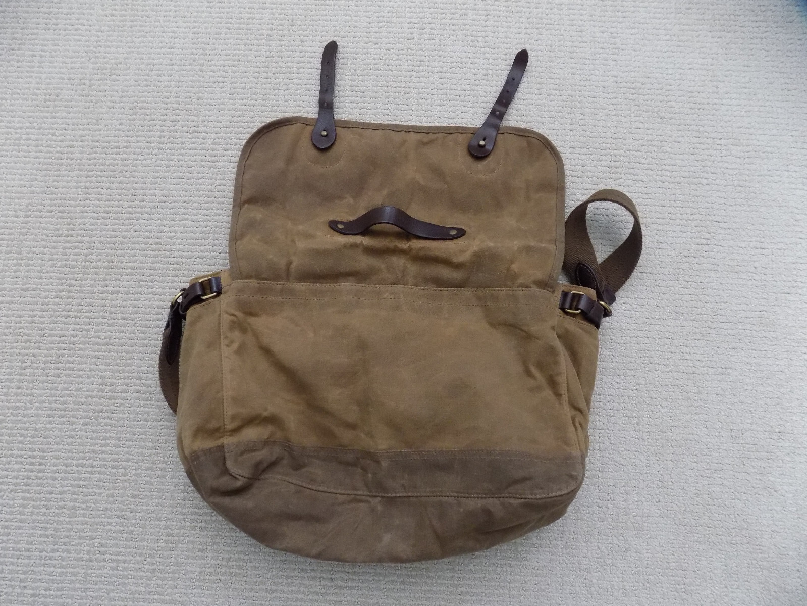 NEW NWT J. CREW MENS ABINGDON BRIEFCASE MESSENGER LAPTOP BAG BROWN KHAKI LEATHER