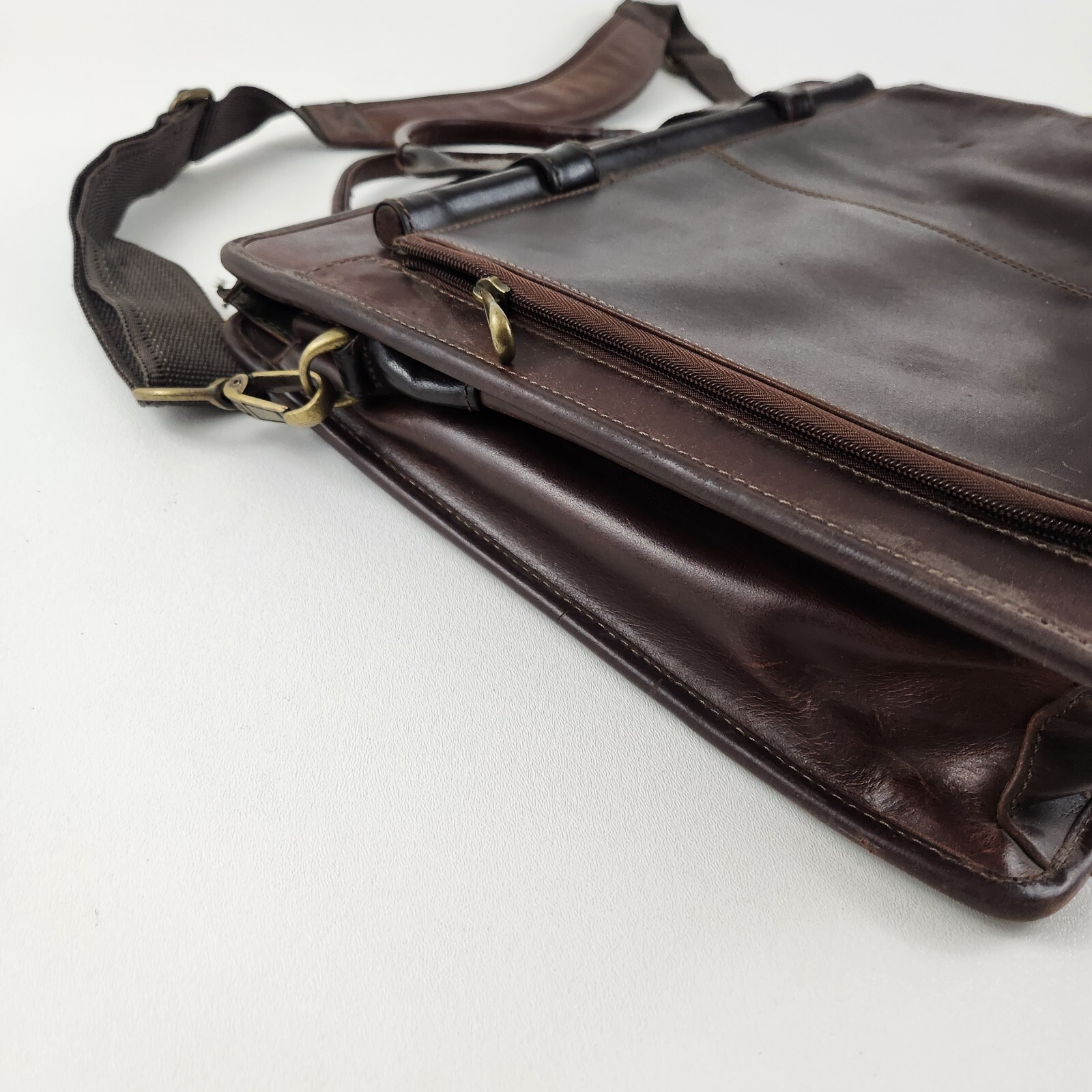 Wilsons Leather Pelle Studio Bag Briefcase Messenger Bag Computer Vintage Preppy