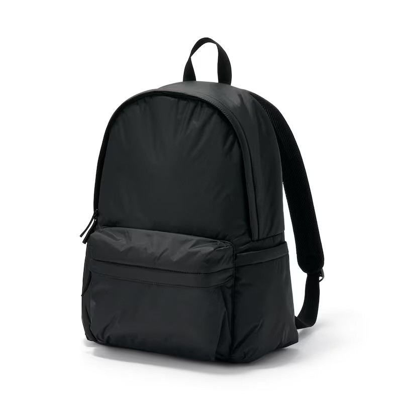 MUJI Water-repellent padded backpack to reduce shoulder strain from japan
