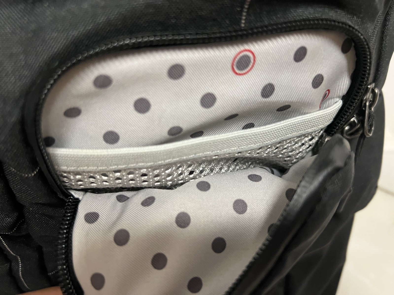 Lululemon Cruiser Backpack bag 22L Rare Out Of Print. Pin stripes. Complete