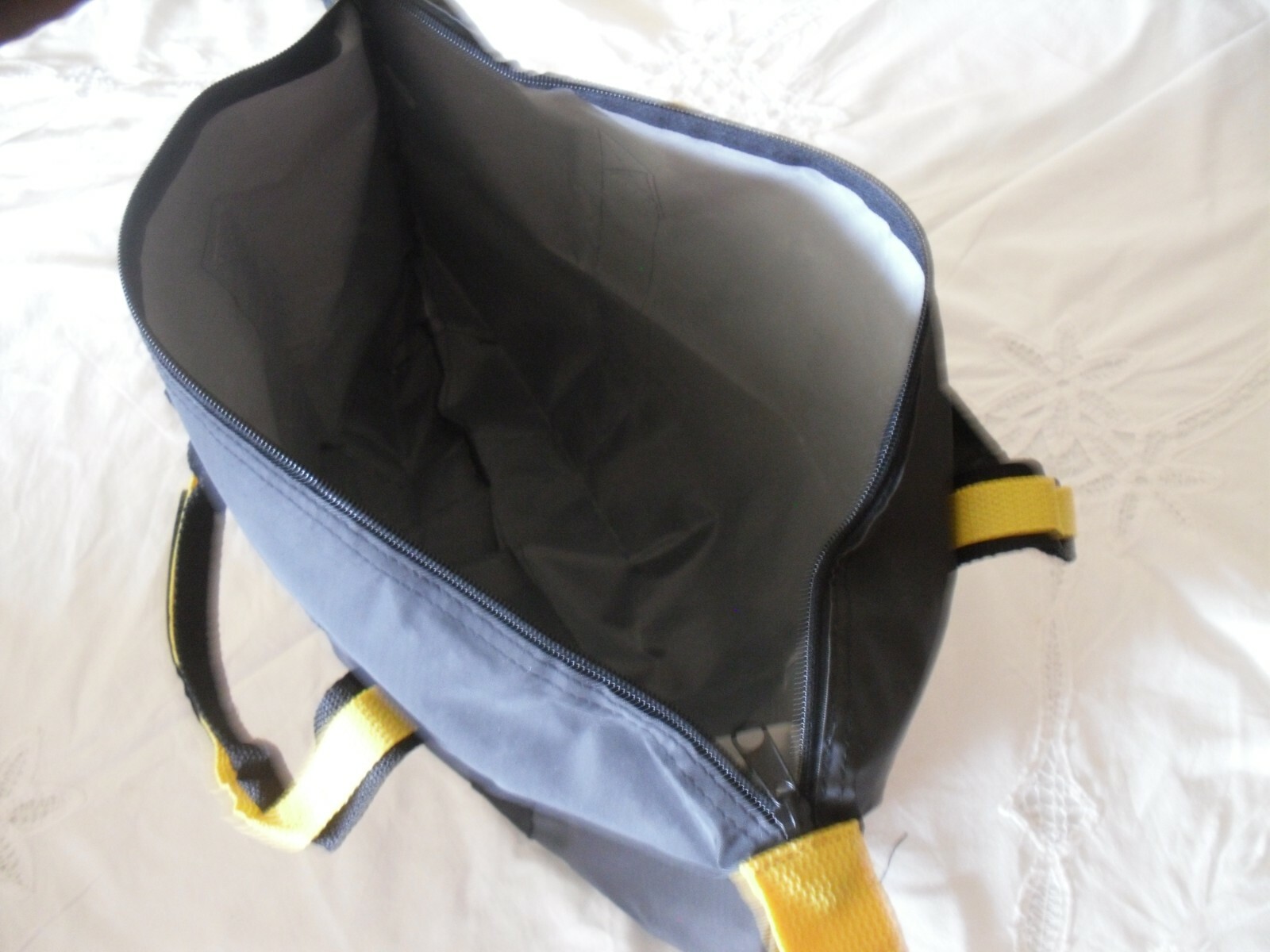 BILL BLASS Black Nylon Gym Overnight Tote Travel Bag w/ Yellow Accents